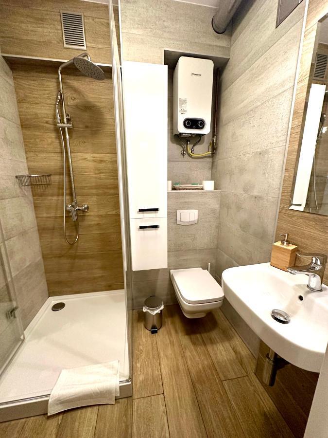 Jazz Apartament Czestochowa Centrum 2-Bedroom Exterior foto